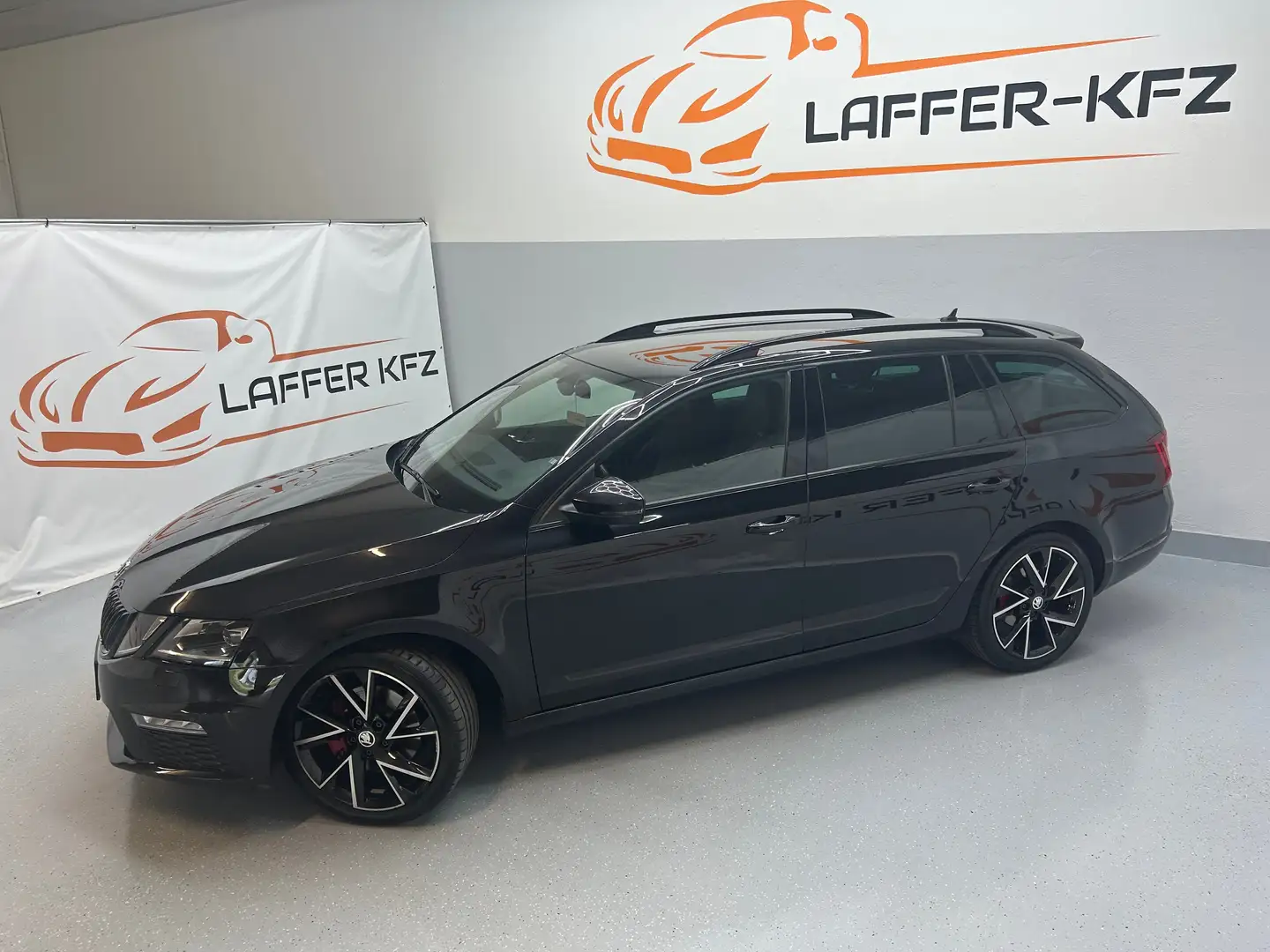 Skoda Octavia Combi RS 4x4 TEMP PDC LEDER NAVI APP Schwarz - 2
