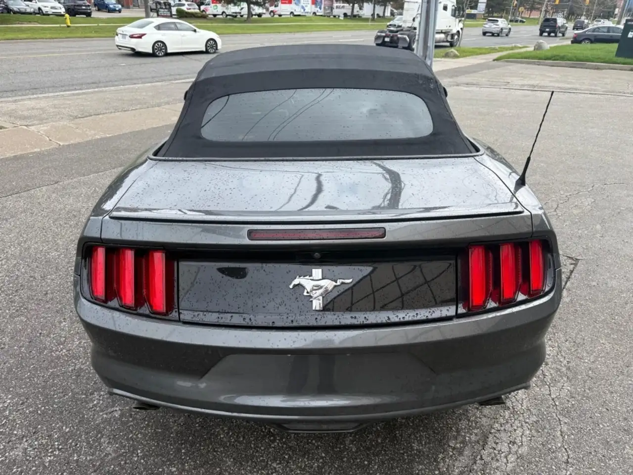 Ford Mustang снимка Ford Mustang