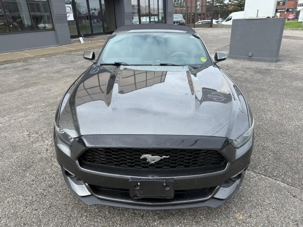 Ford Mustang снимка Ford Mustang
