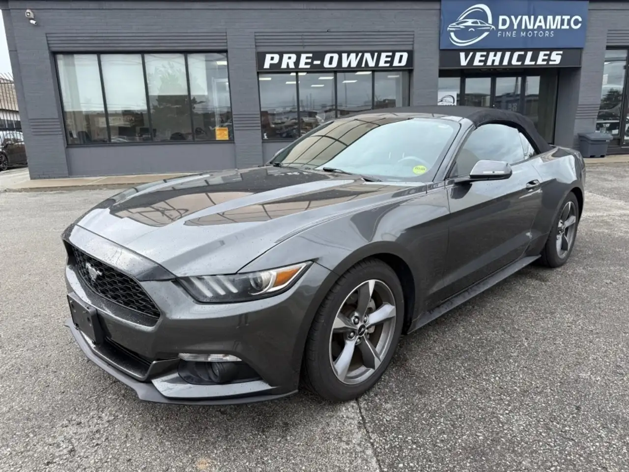 Ford Mustang снимка Ford Mustang