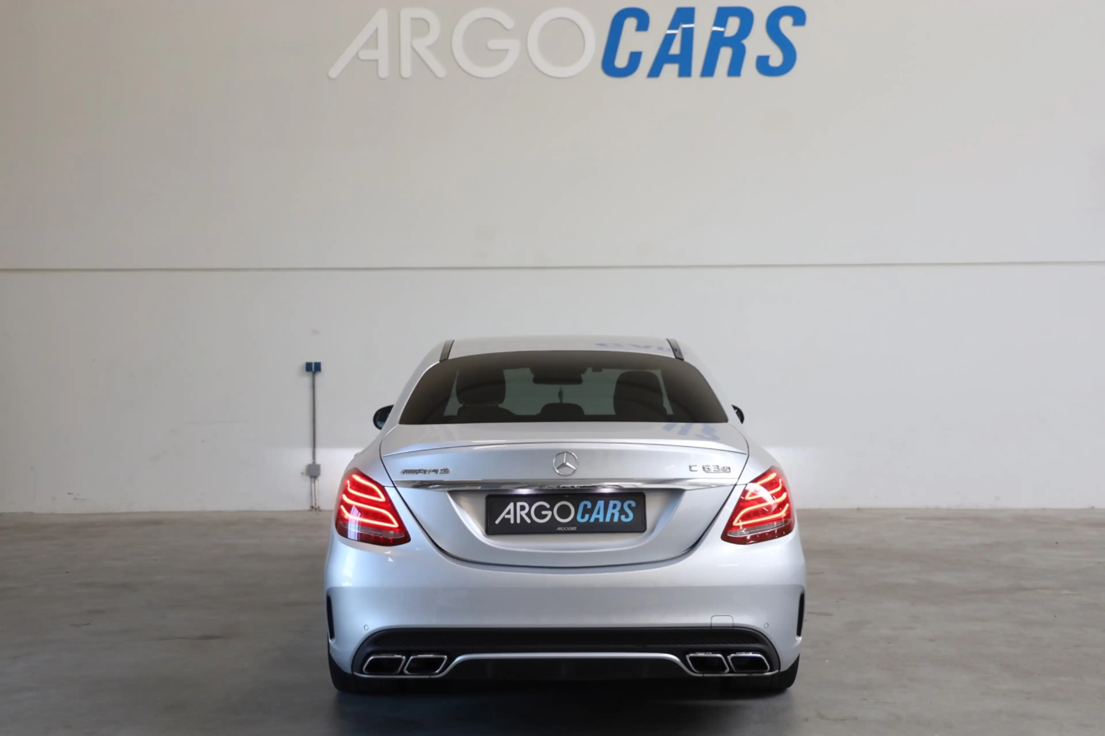 Mercedes-Benz C 63 AMG S C63s AMG 510PK BURMEISTER SFEERVERL CAMERA DISTA — photo 3