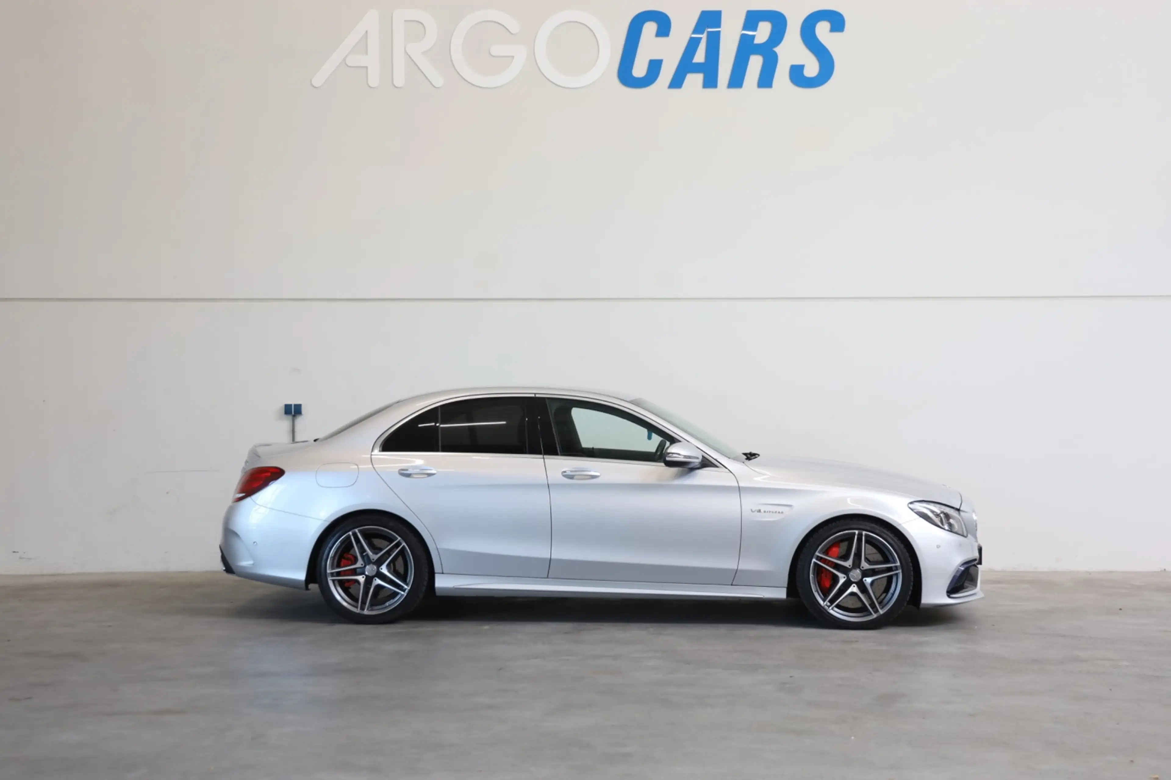 Mercedes-Benz C 63 AMG S C63s AMG 510PK BURMEISTER SFEERVERL CAMERA DISTA — photo 2