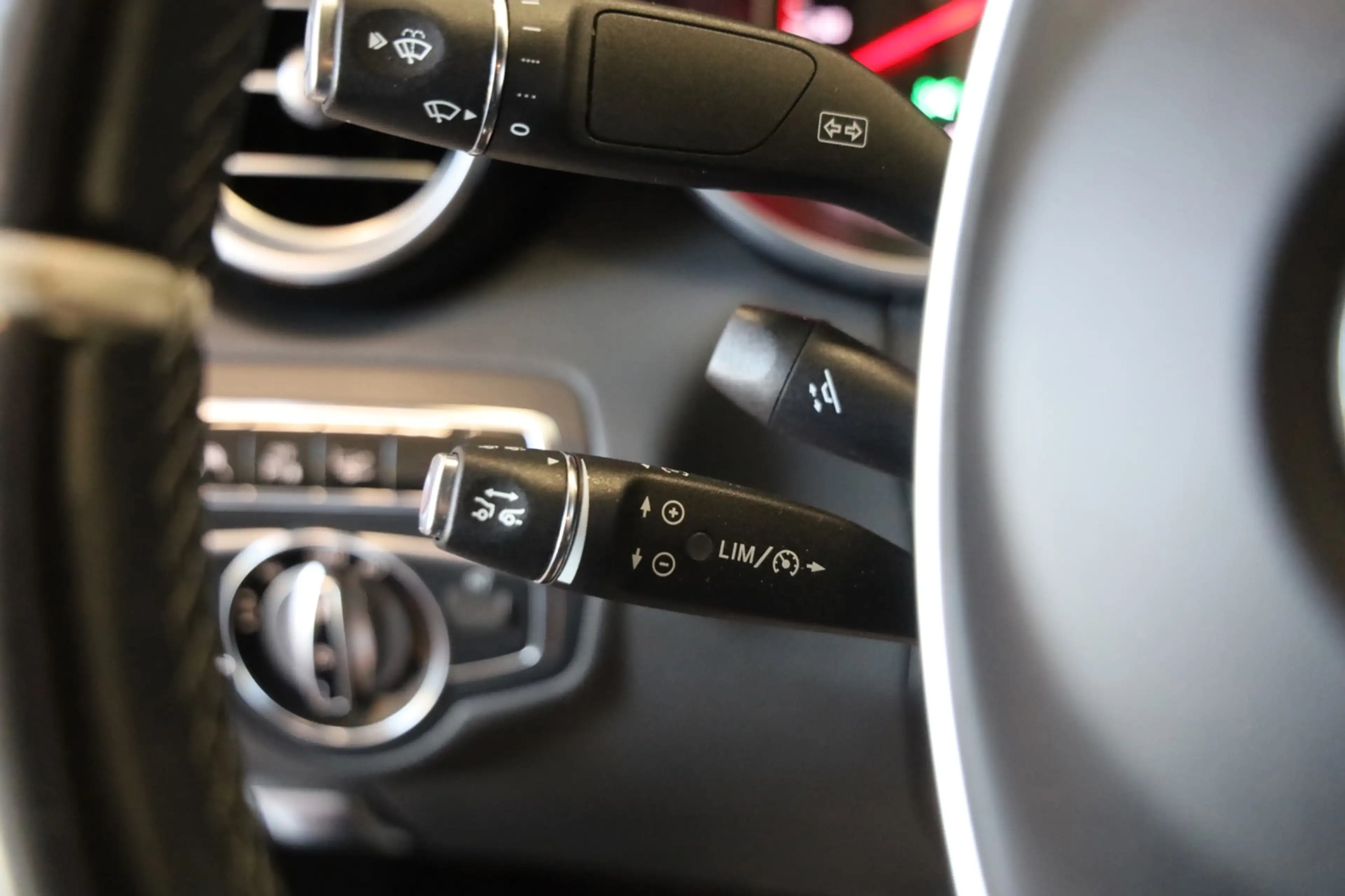 Mercedes-Benz C 63 AMG S C63s AMG 510PK BURMEISTER SFEERVERL CAMERA DISTA — photo 9