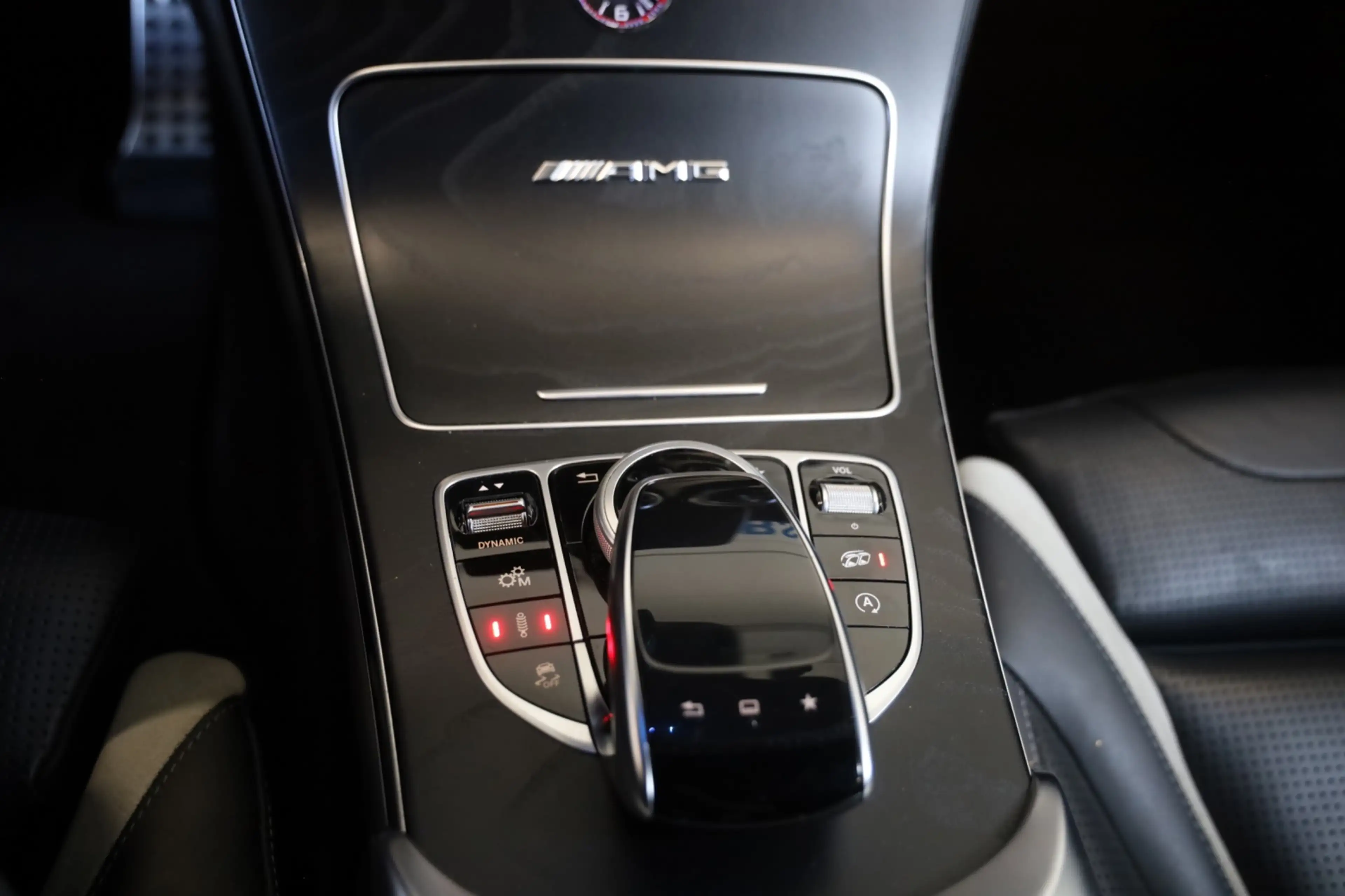 Mercedes-Benz C 63 AMG S C63s AMG 510PK BURMEISTER SFEERVERL CAMERA DISTA — photo 13