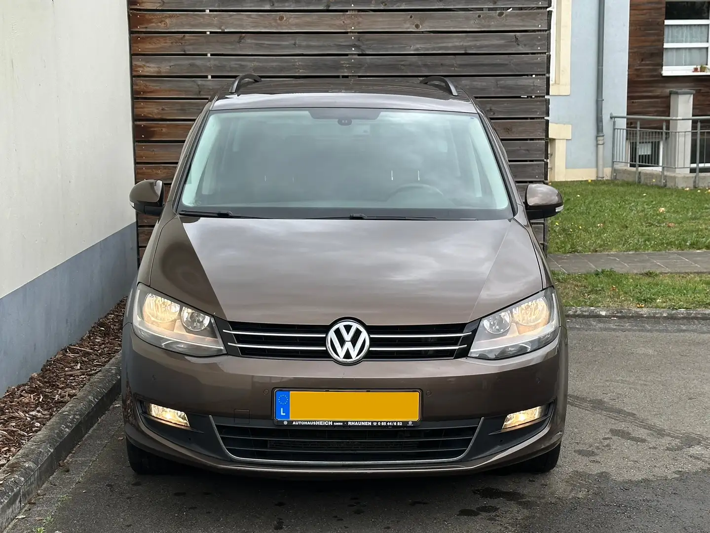 Volkswagen Sharan Sharan 2.0 TDI DSG BlueMotion Technology Brun - 2