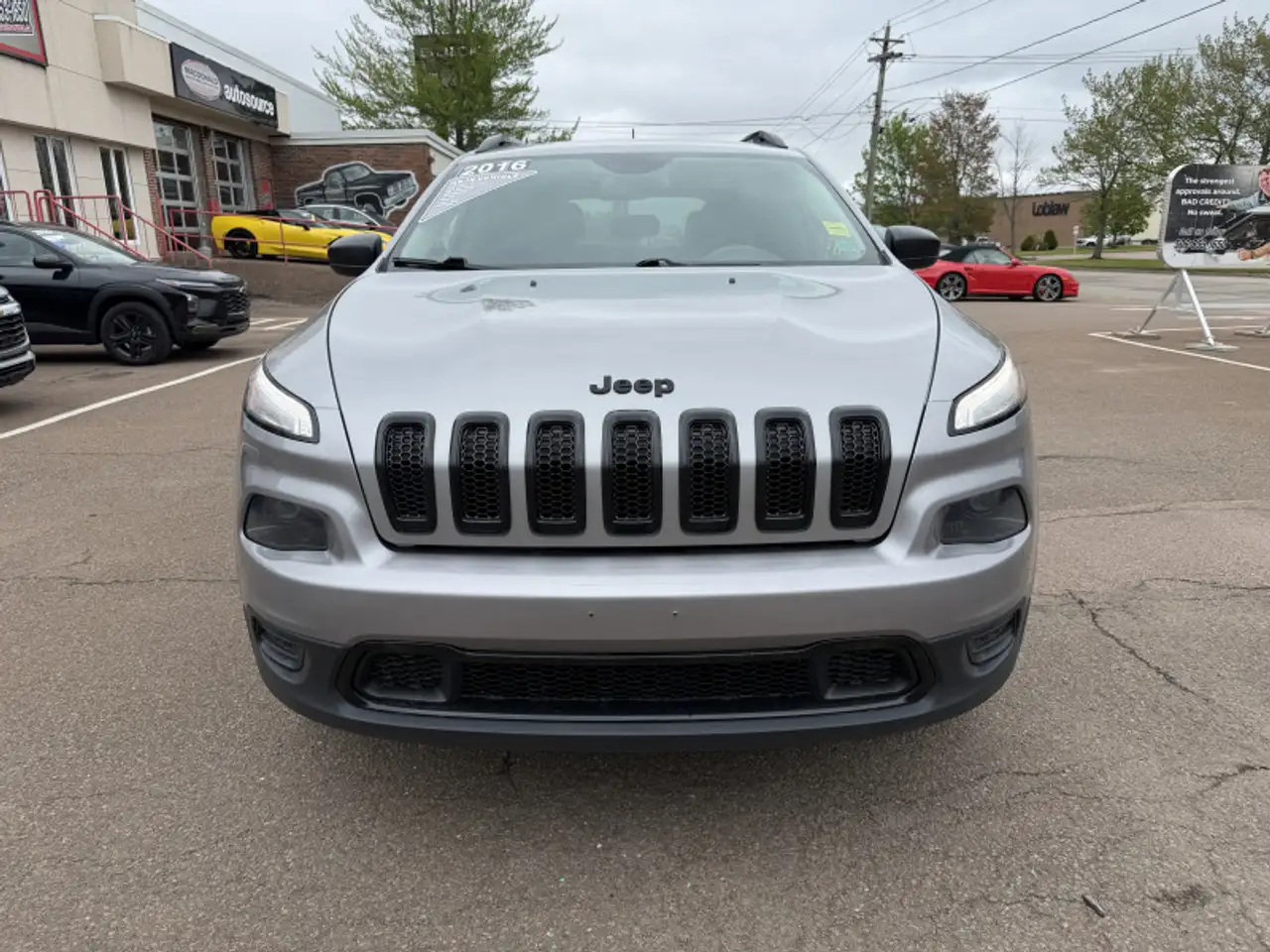 Jeep Cherokee снимка Jeep Cherokee