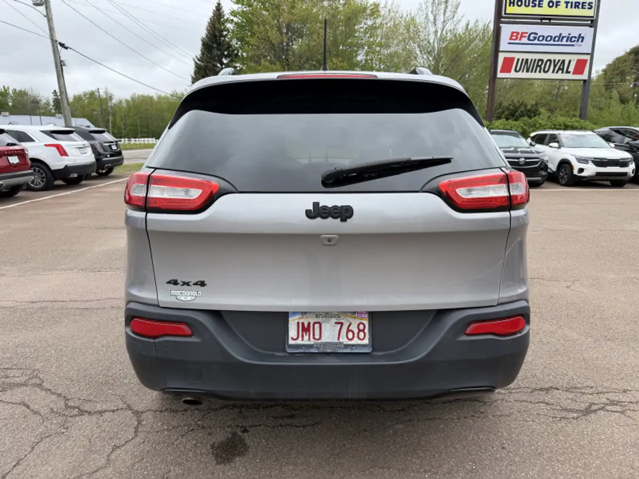 Jeep Cherokee снимка Jeep Cherokee