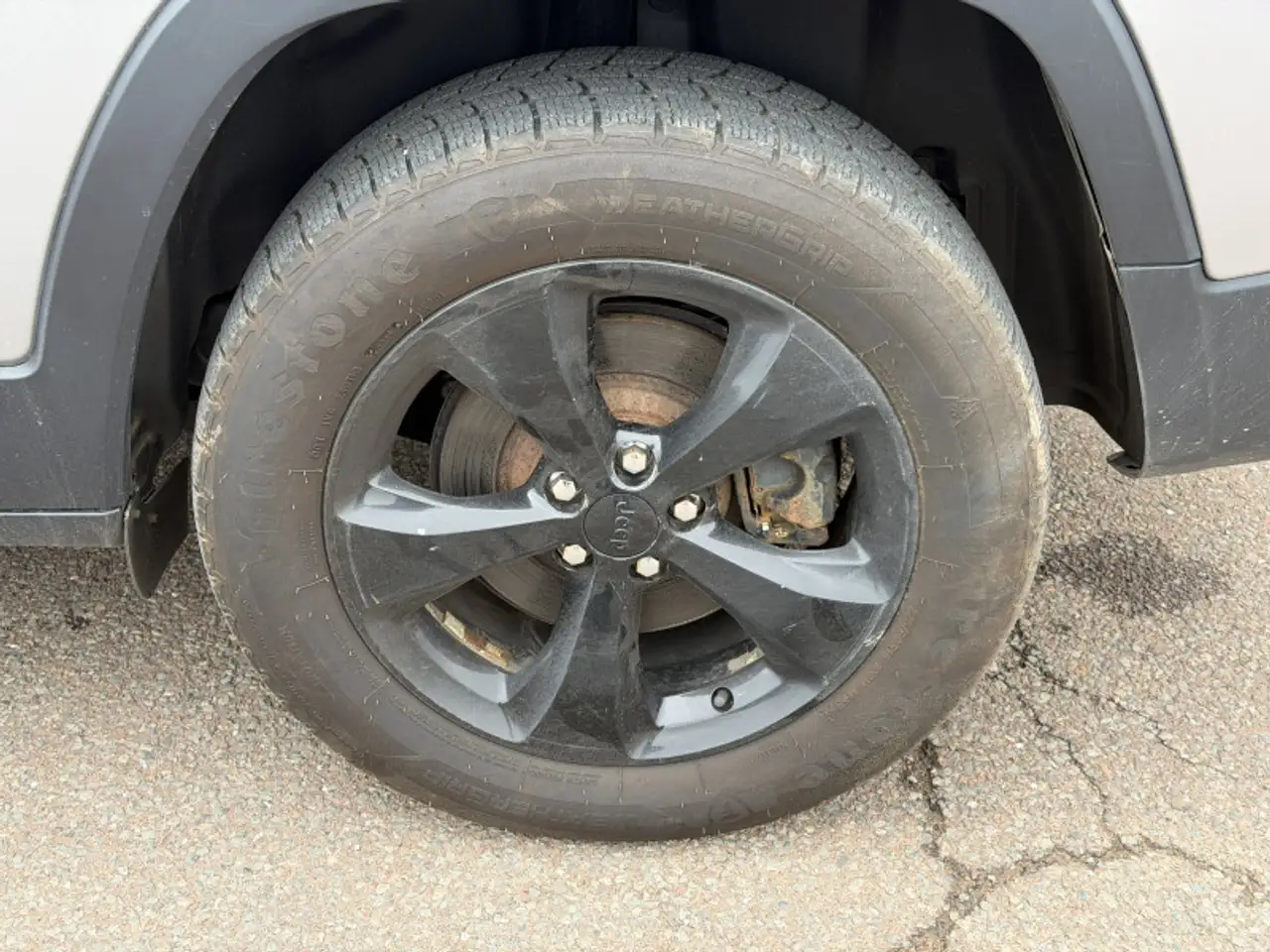 Jeep Cherokee снимка Jeep Cherokee