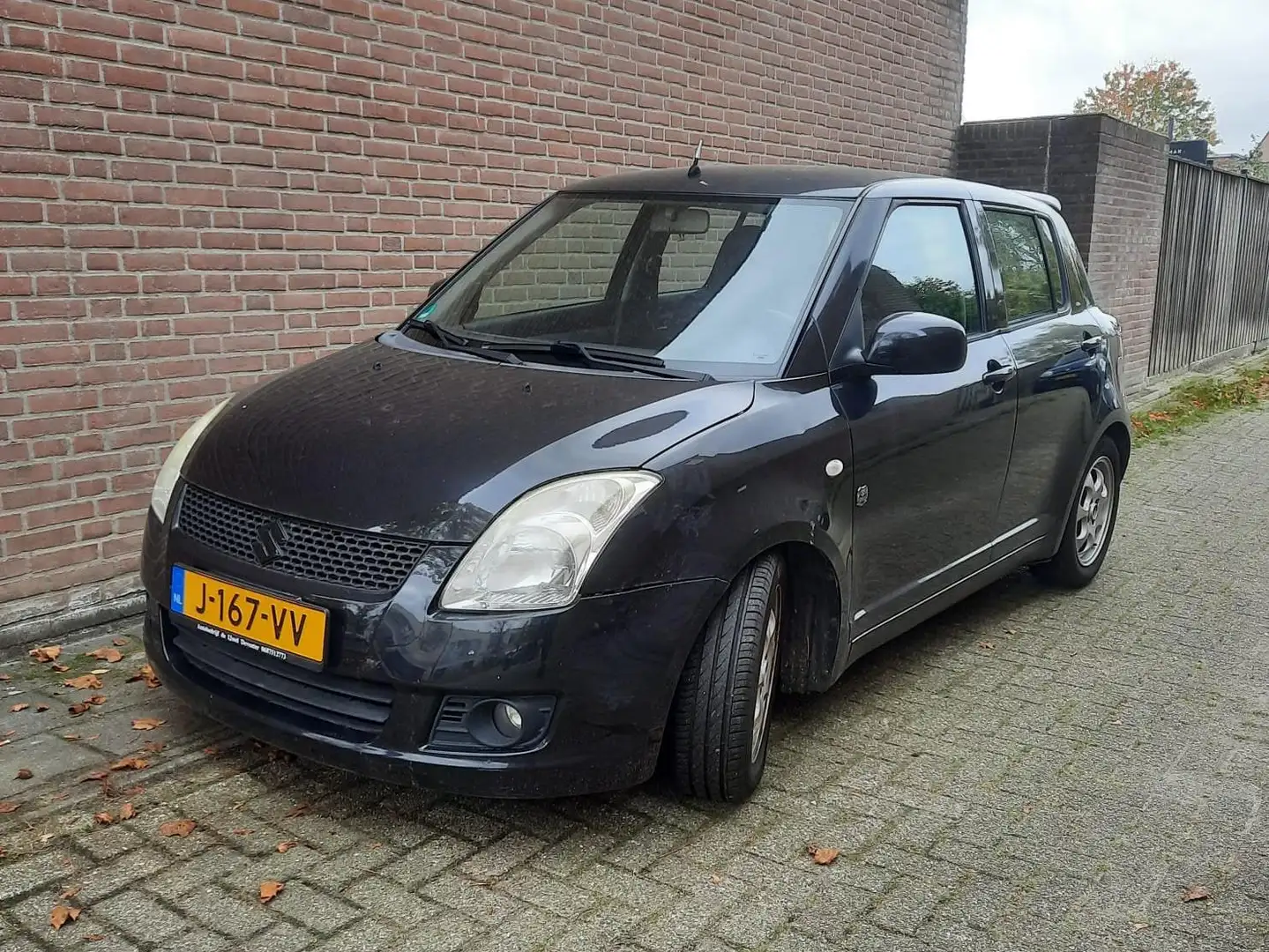Suzuki Swift Swift 1.3 Base Noir - 2