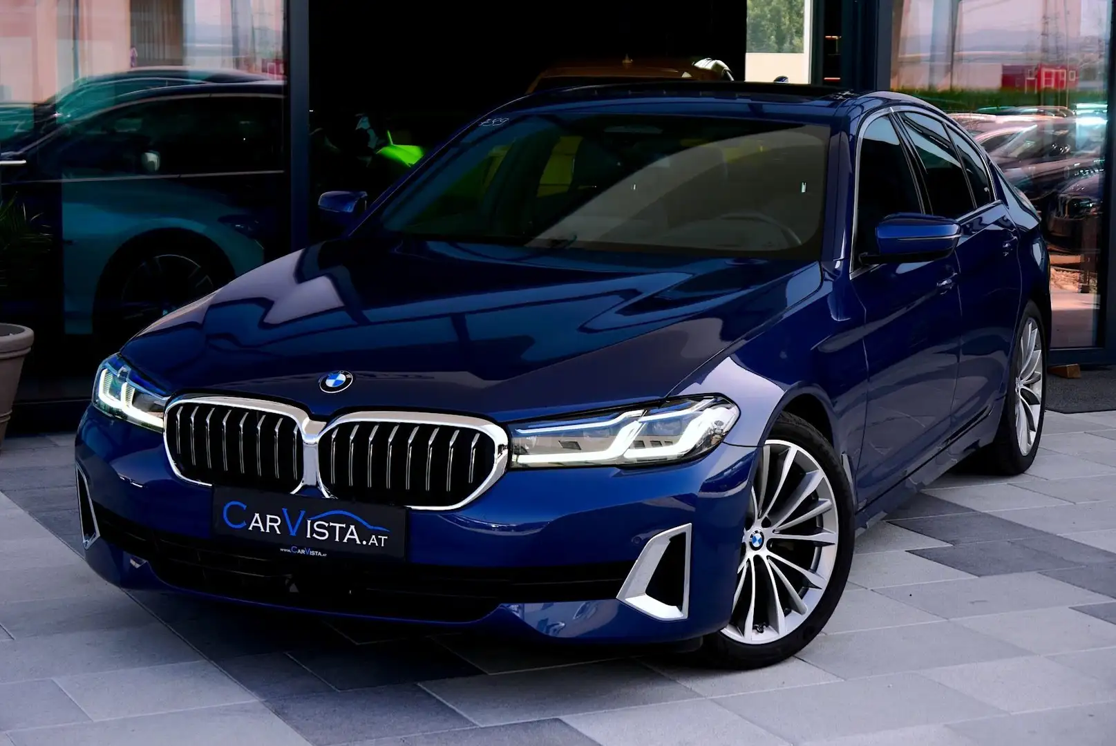 BMW 520 d Mild Hybrid Aut. *Driving Assistant Professiona Blau - 2