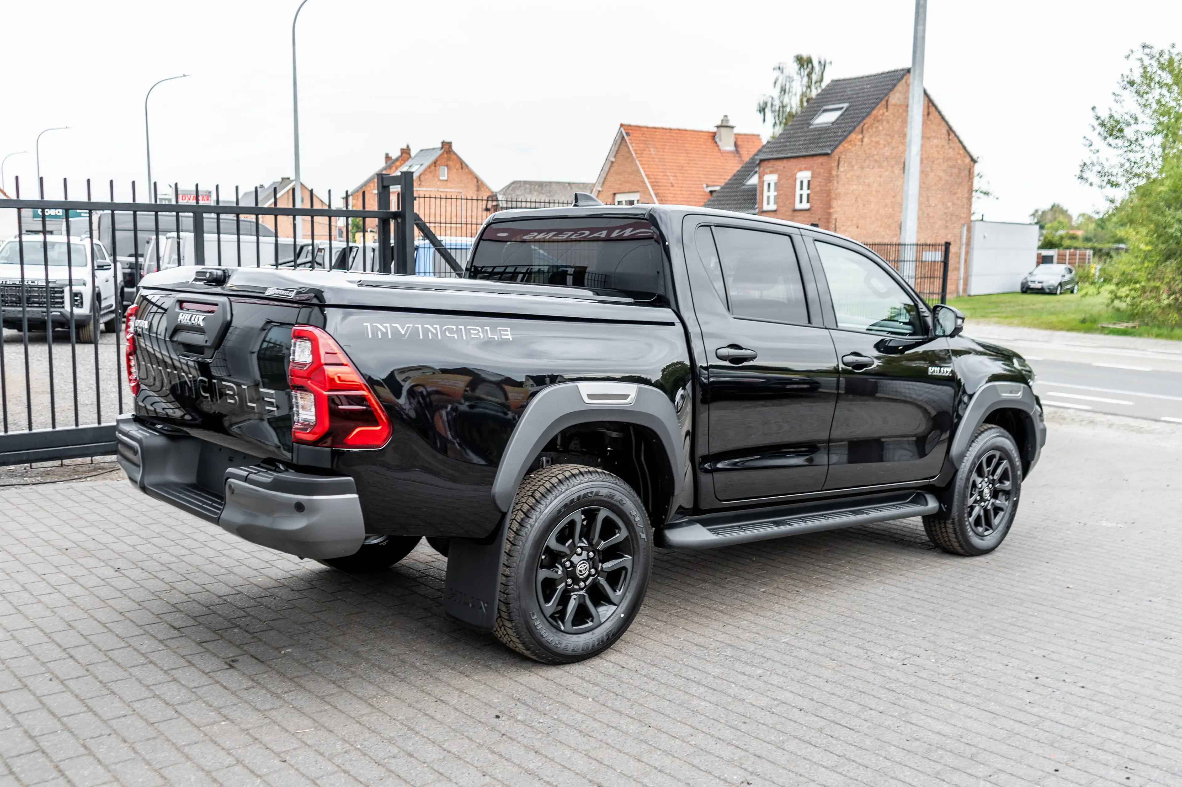 Toyota Hilux 2.8 D4D MHEV Invincible - ARB Sportlid - 51.200 excl — photo 3