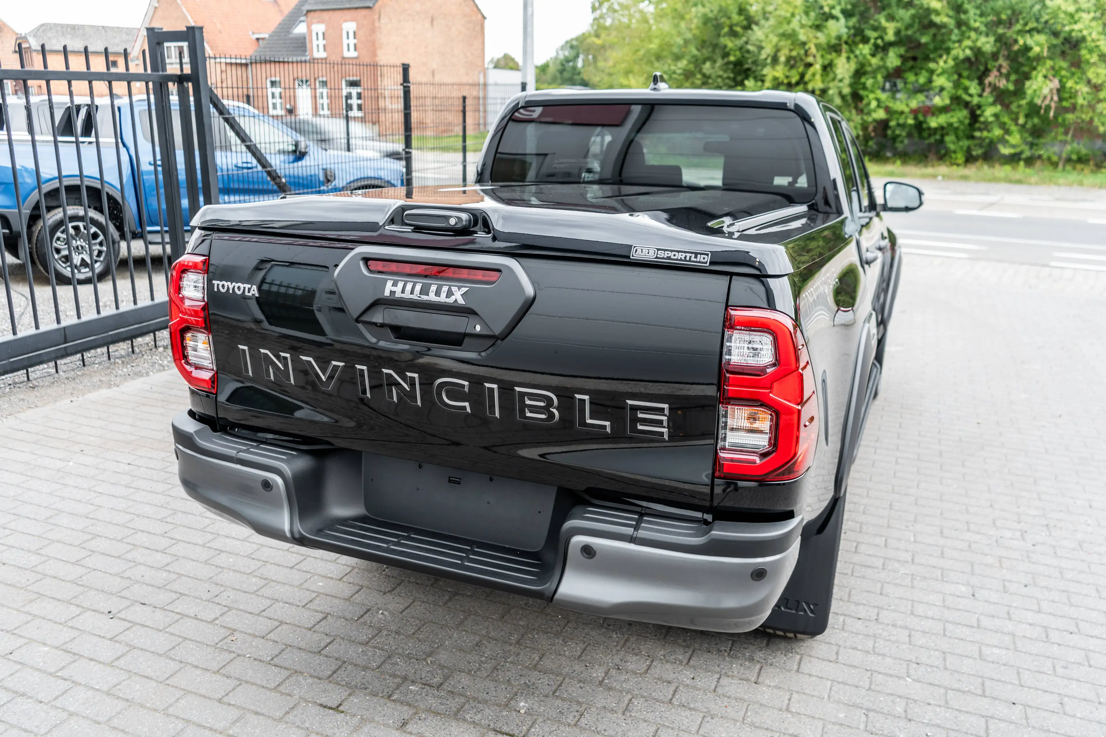 Toyota Hilux 2.8 D4D MHEV Invincible - ARB Sportlid - 51.200 excl — photo 5