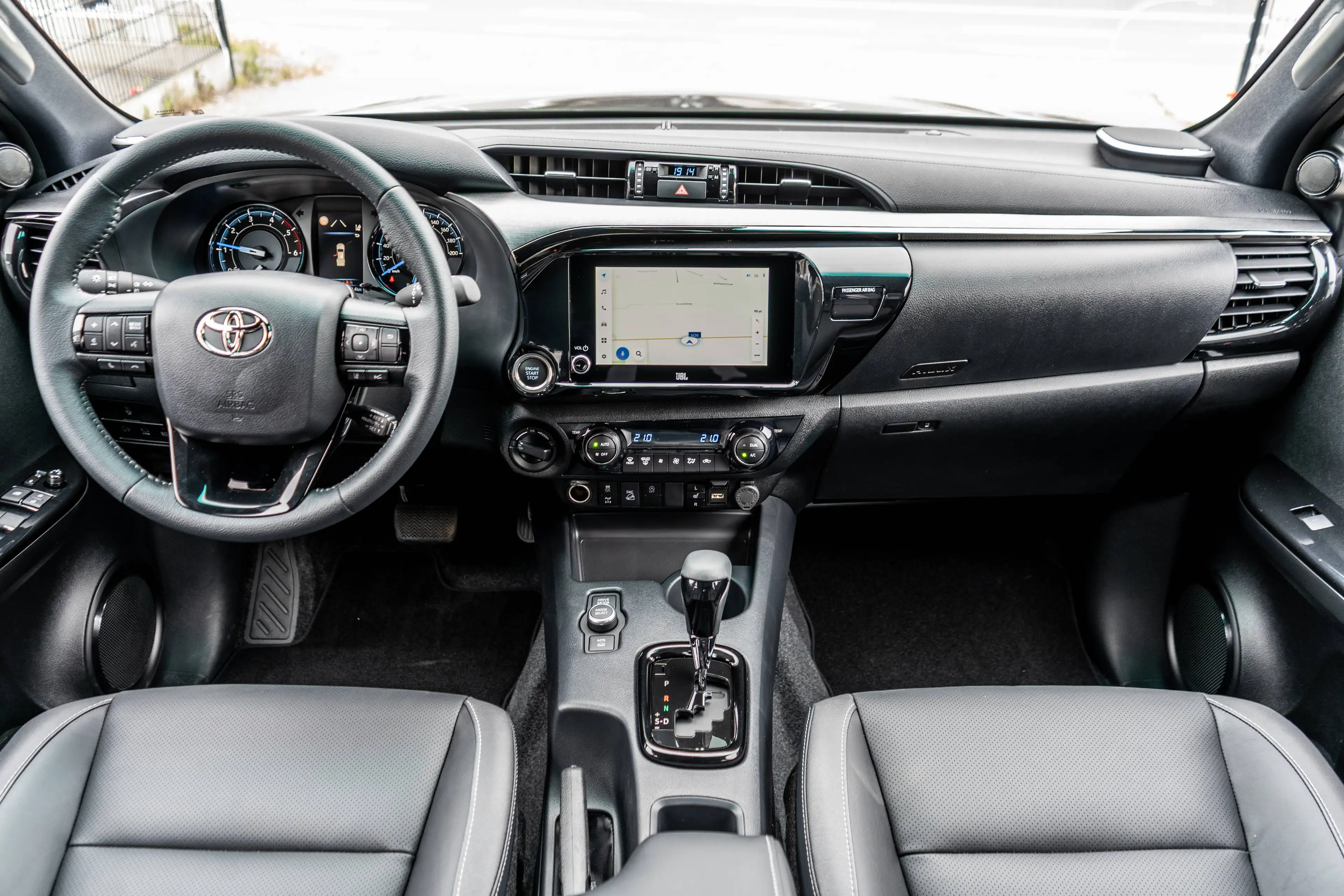 Toyota Hilux 2.8 D4D MHEV Invincible - ARB Sportlid - 51.200 excl — photo 9