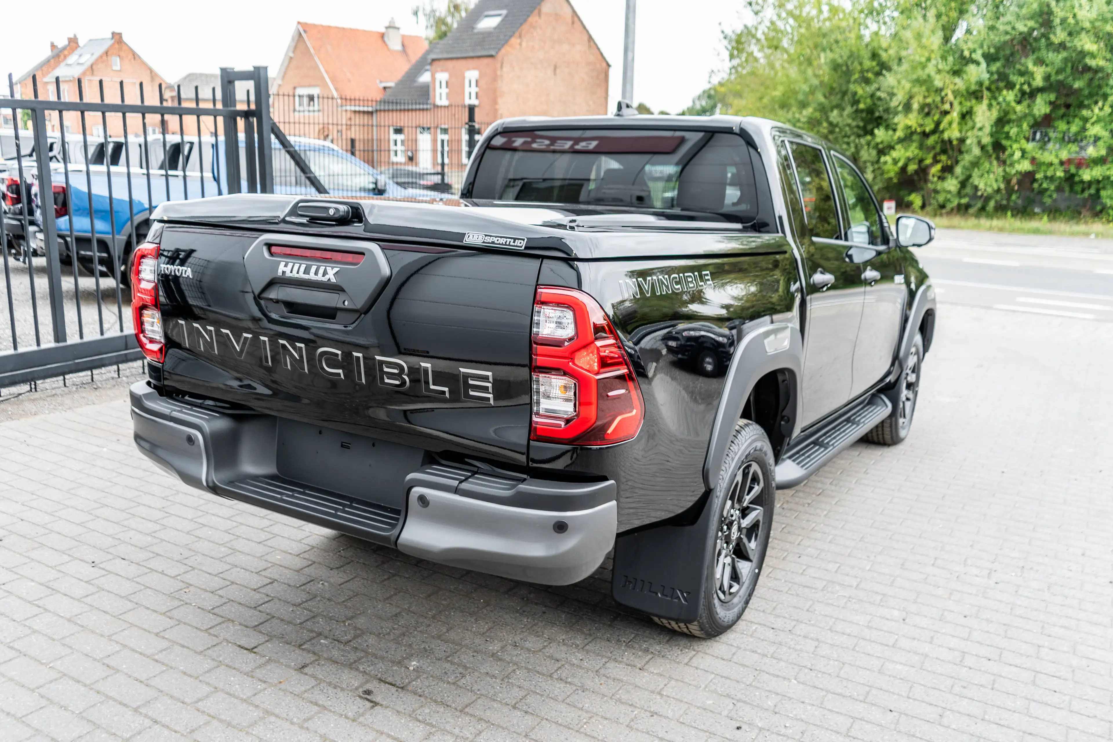 Toyota Hilux 2.8 D4D MHEV Invincible - ARB Sportlid - 51.200 excl — photo 4