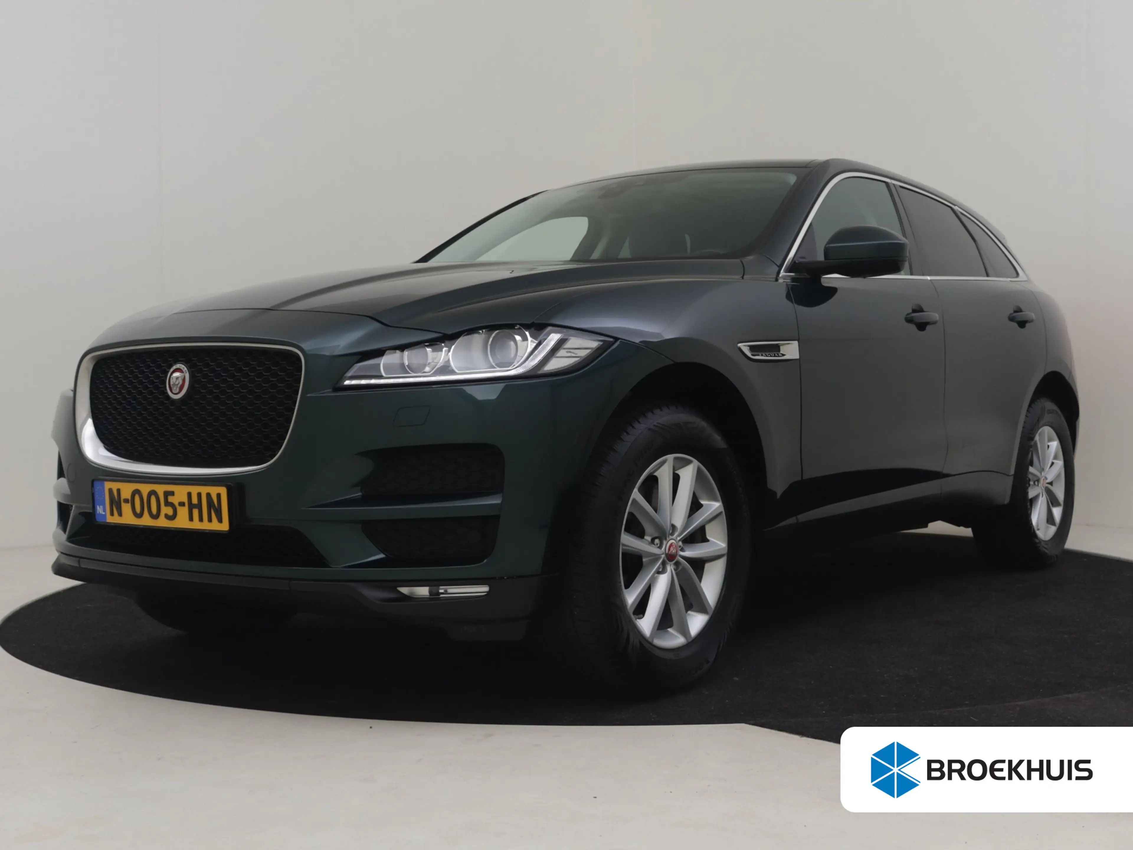 Jaguar F-Pace 2.0 Portfolio AWD 30t 300pk AUTO | Lederen bekledi