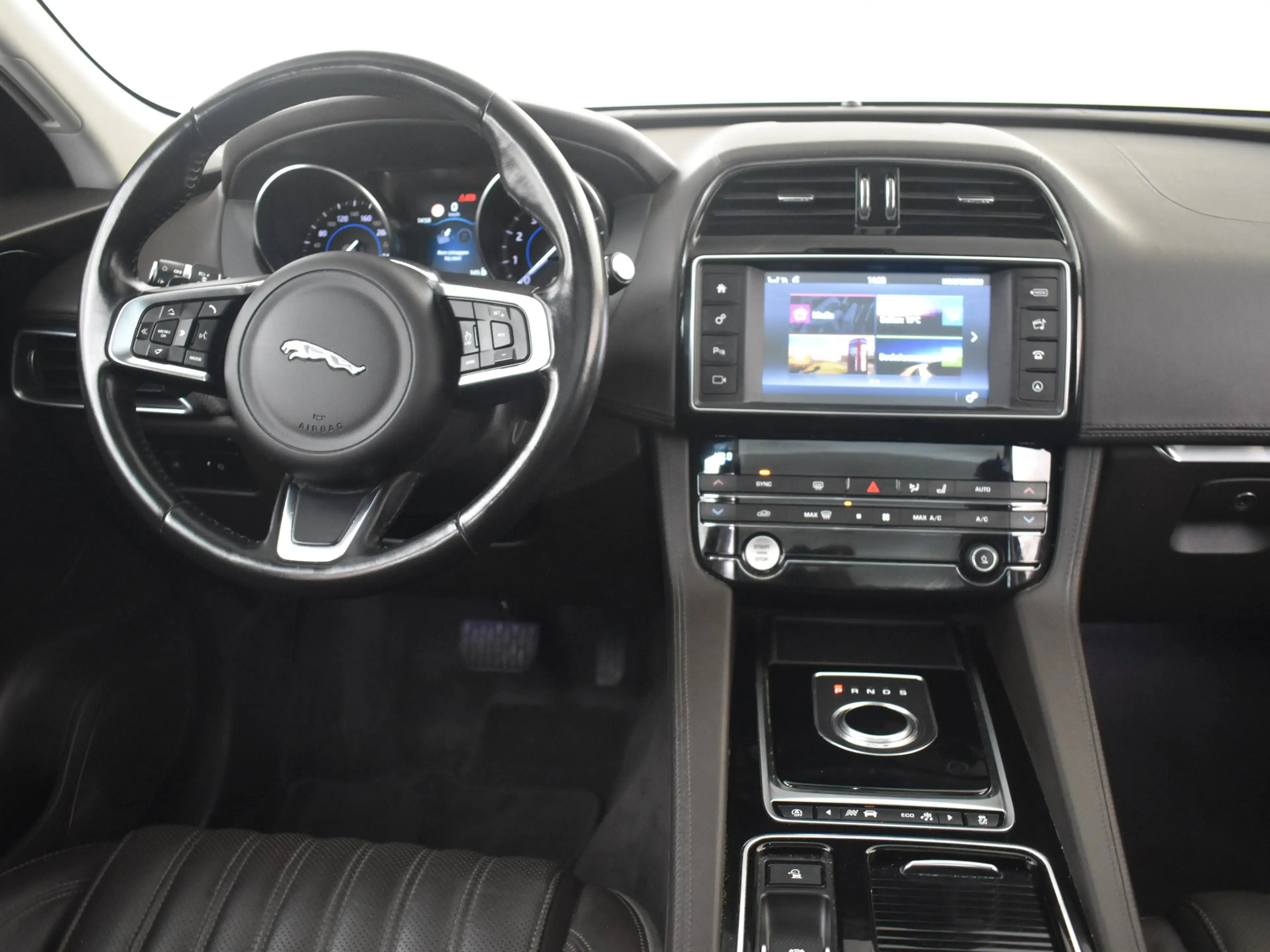 Jaguar F-Pace 2.0 Portfolio AWD 30t 300pk AUTO | Lederen bekledi — photo 5