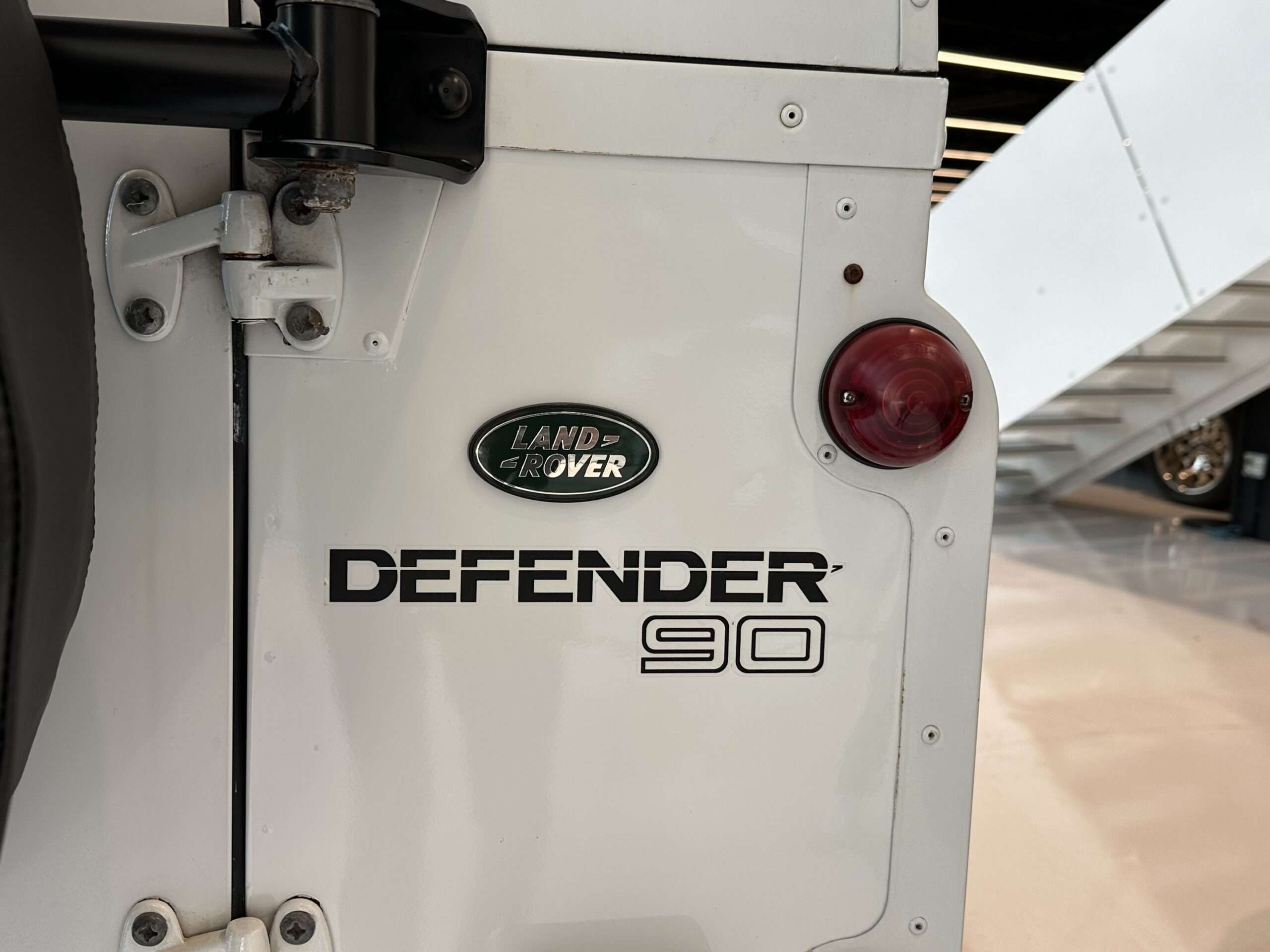 1997 Land Rover Defender Defender 90 thumb 9