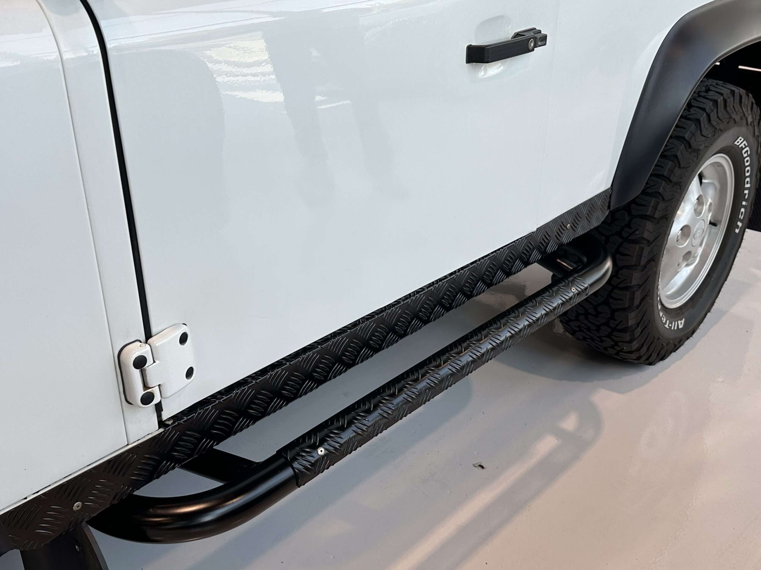 1997 Land Rover Defender Defender 90 thumb 7