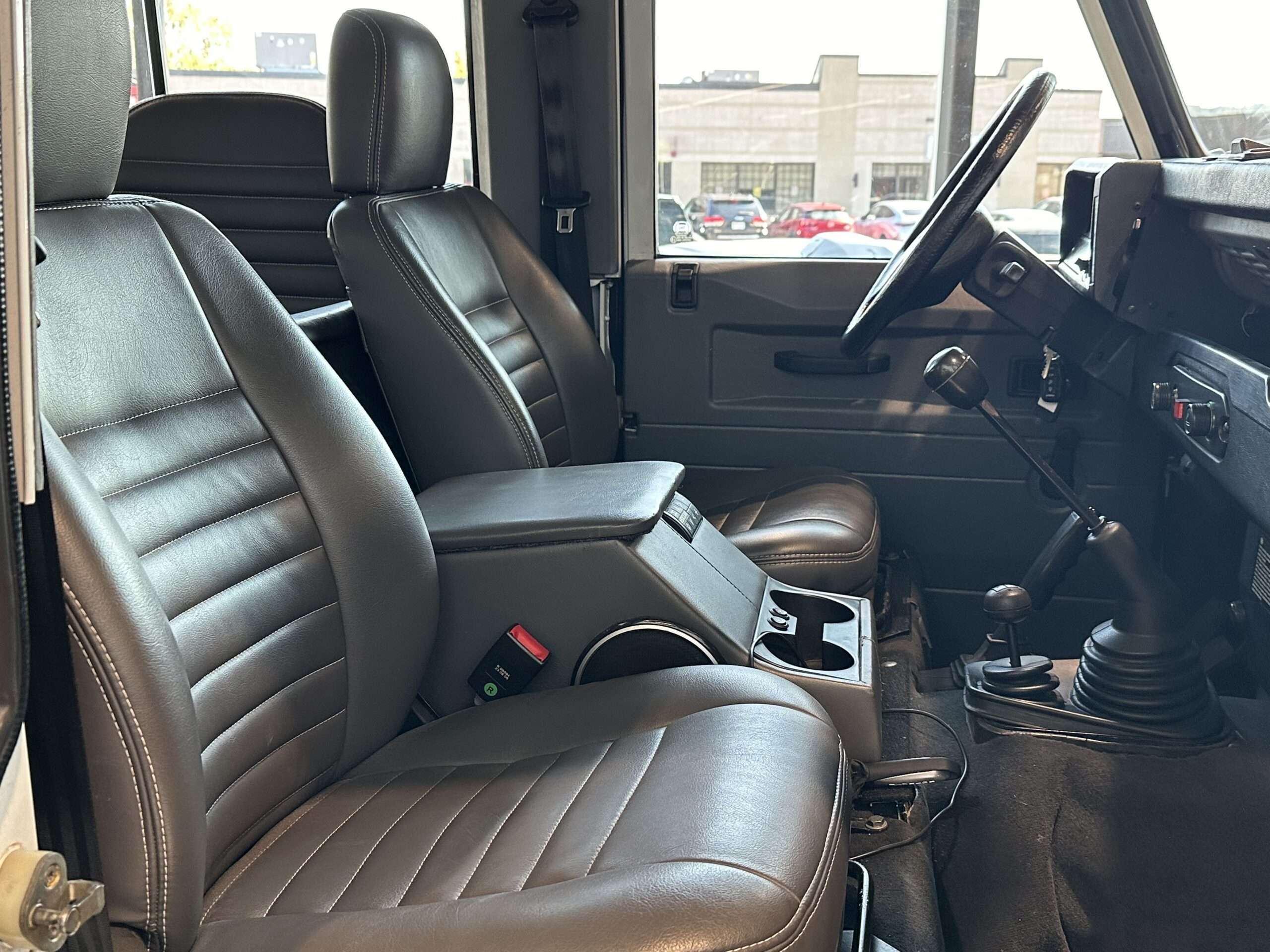 1997 Land Rover Defender Defender 90 thumb 10