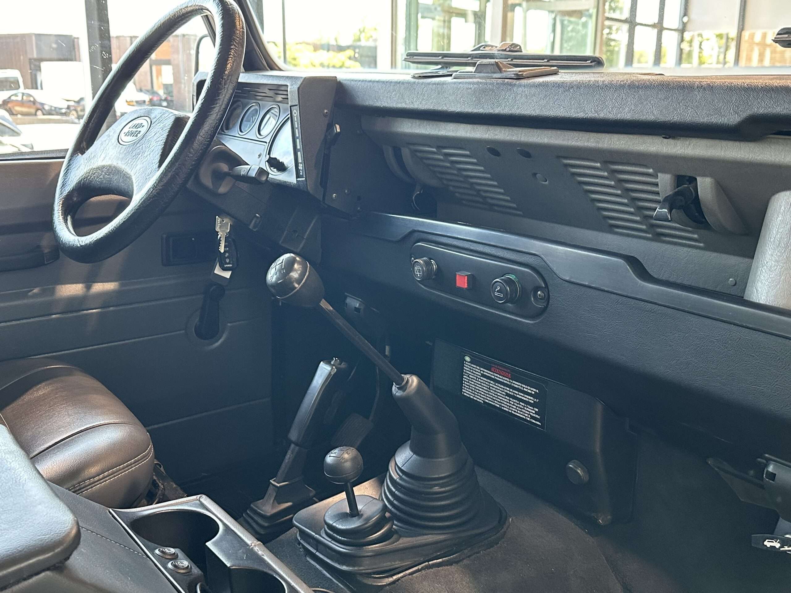 1997 Land Rover Defender Defender 90 thumb 11