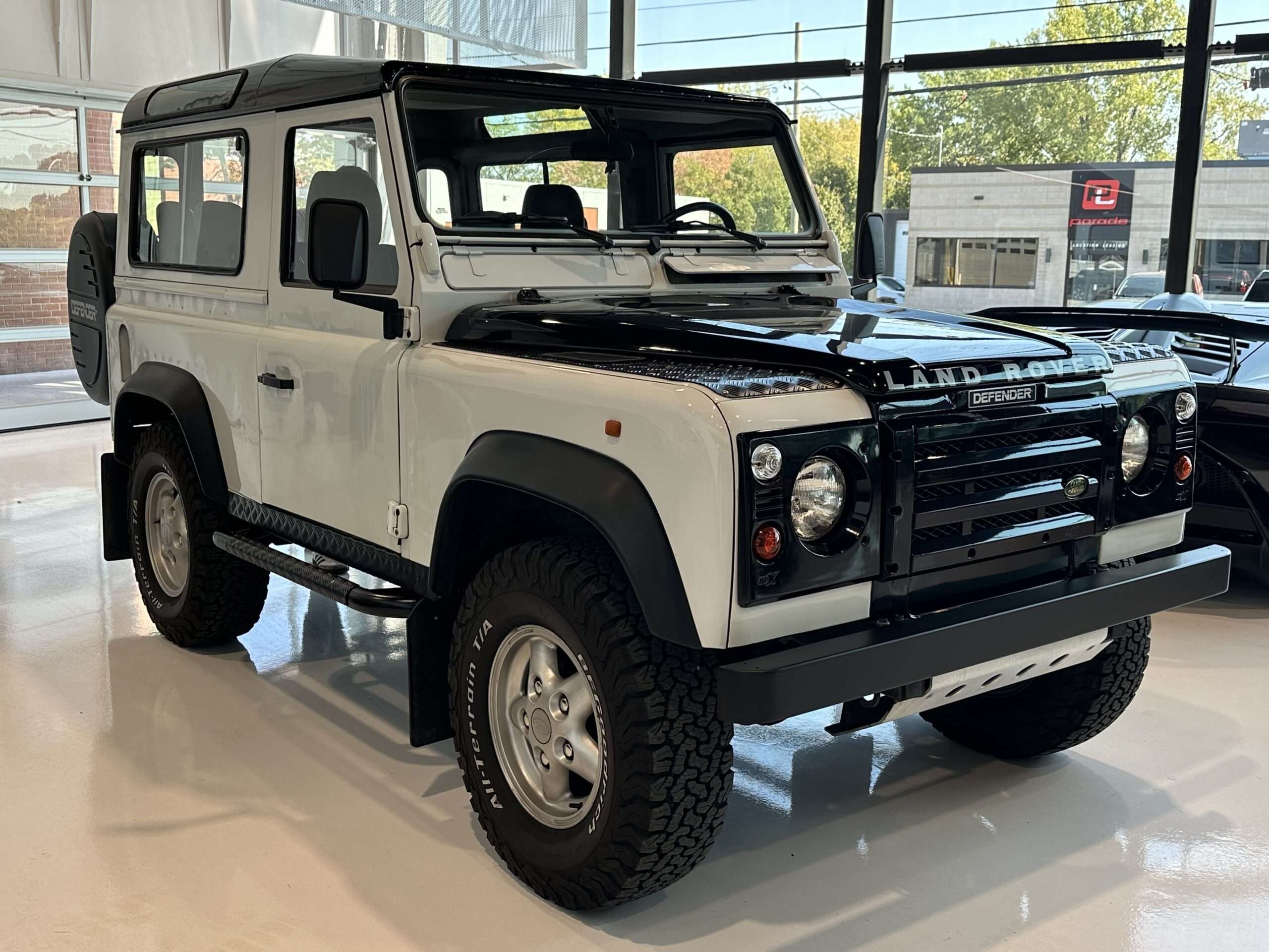 1997 Land Rover Defender Defender 90 thumb 14