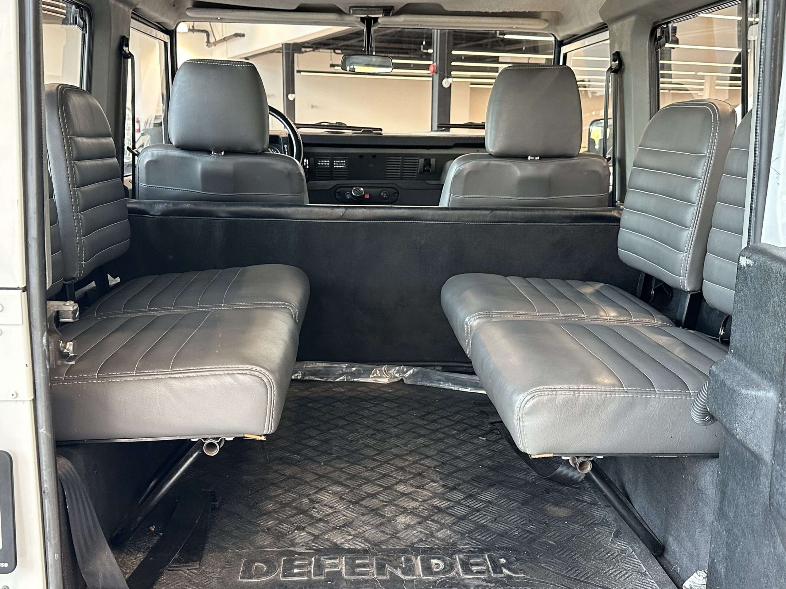 1997 Land Rover Defender Defender 90 thumb 12
