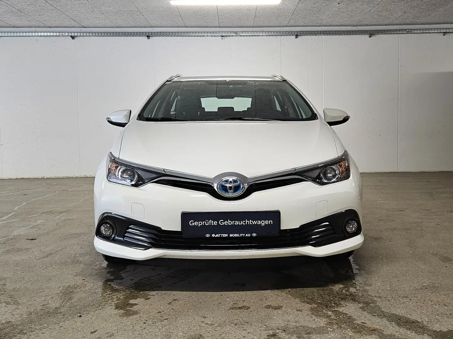 Toyota Auris TS 1,8 VVT-i Hybrid Active Weiß - 2
