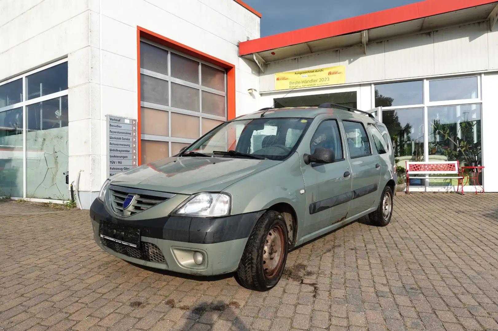 Dacia Logan MCV 1.6 16V Lauréate 77kW - 1