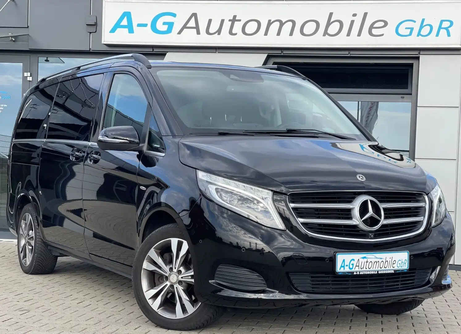 Mercedes-Benz V 250 d AVANTGARDE EDITION 4MATIC lang BURMESTER Schwarz - 1