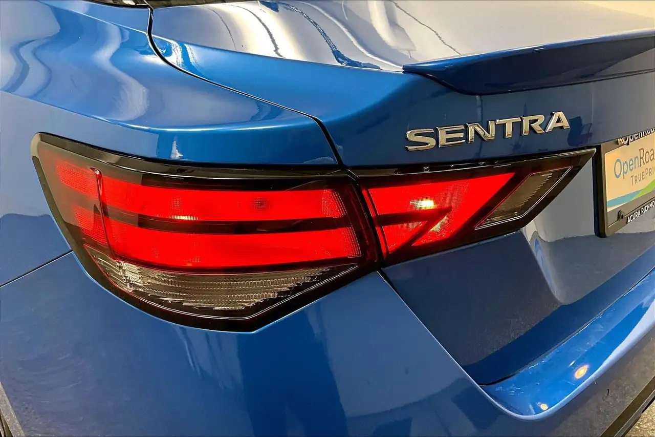 Nissan Sentra снимка Nissan Sentra