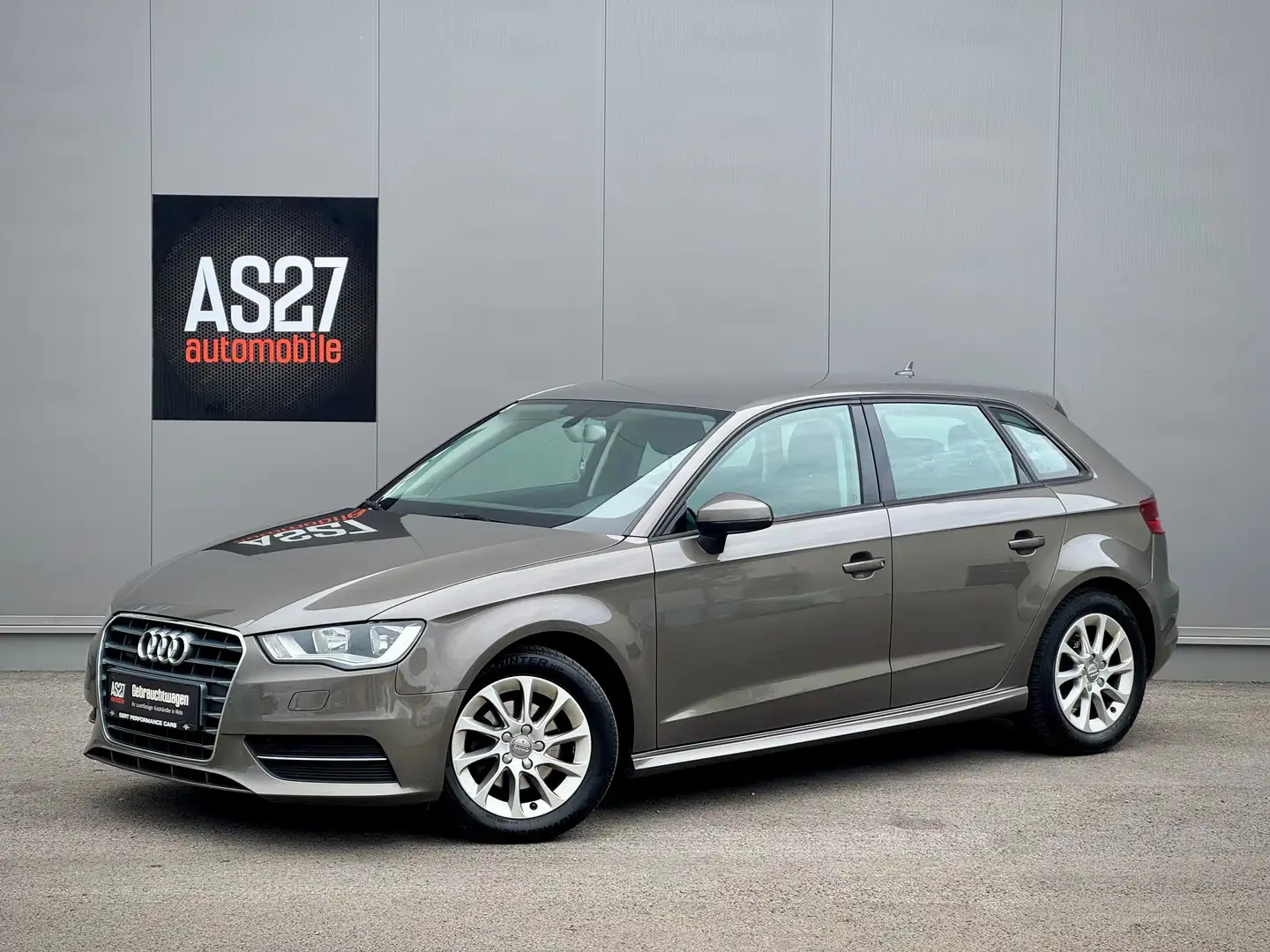 Audi A3 attraction ultra Grau - 1