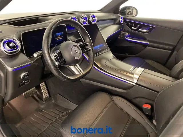 Mercedes-Benz 300 view 10