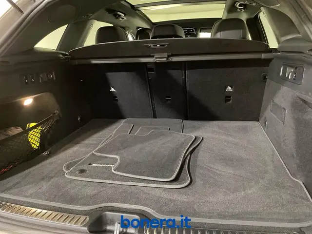 Mercedes-Benz 300 view 9