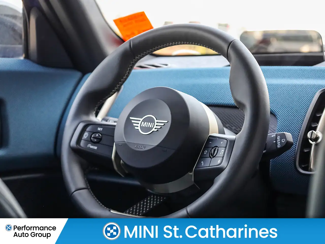 MINI Countryman снимка MINI Countryman
