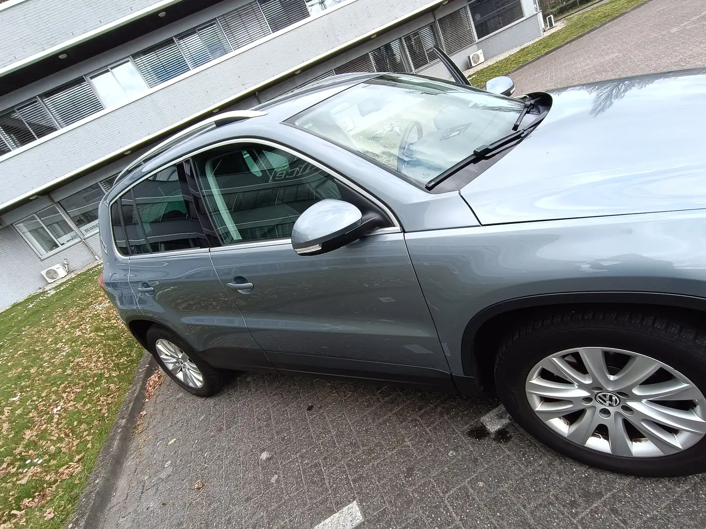 Volkswagen Tiguan Tiguan 2.0 TDI Trend Argintiu - 2