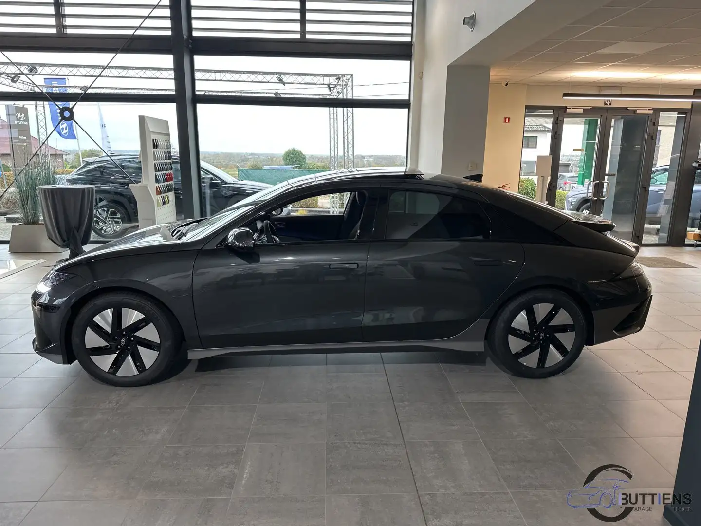 Hyundai IONIQ 6 77,4 kWh BALANCE Sun Roof Grigio - 2