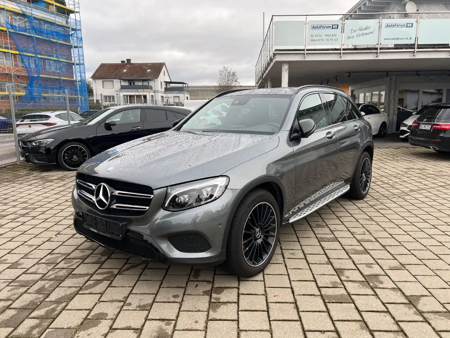 Mercedes-Benz GLC 220 d 4Matic*Night*Pano*LED Gris - 1
