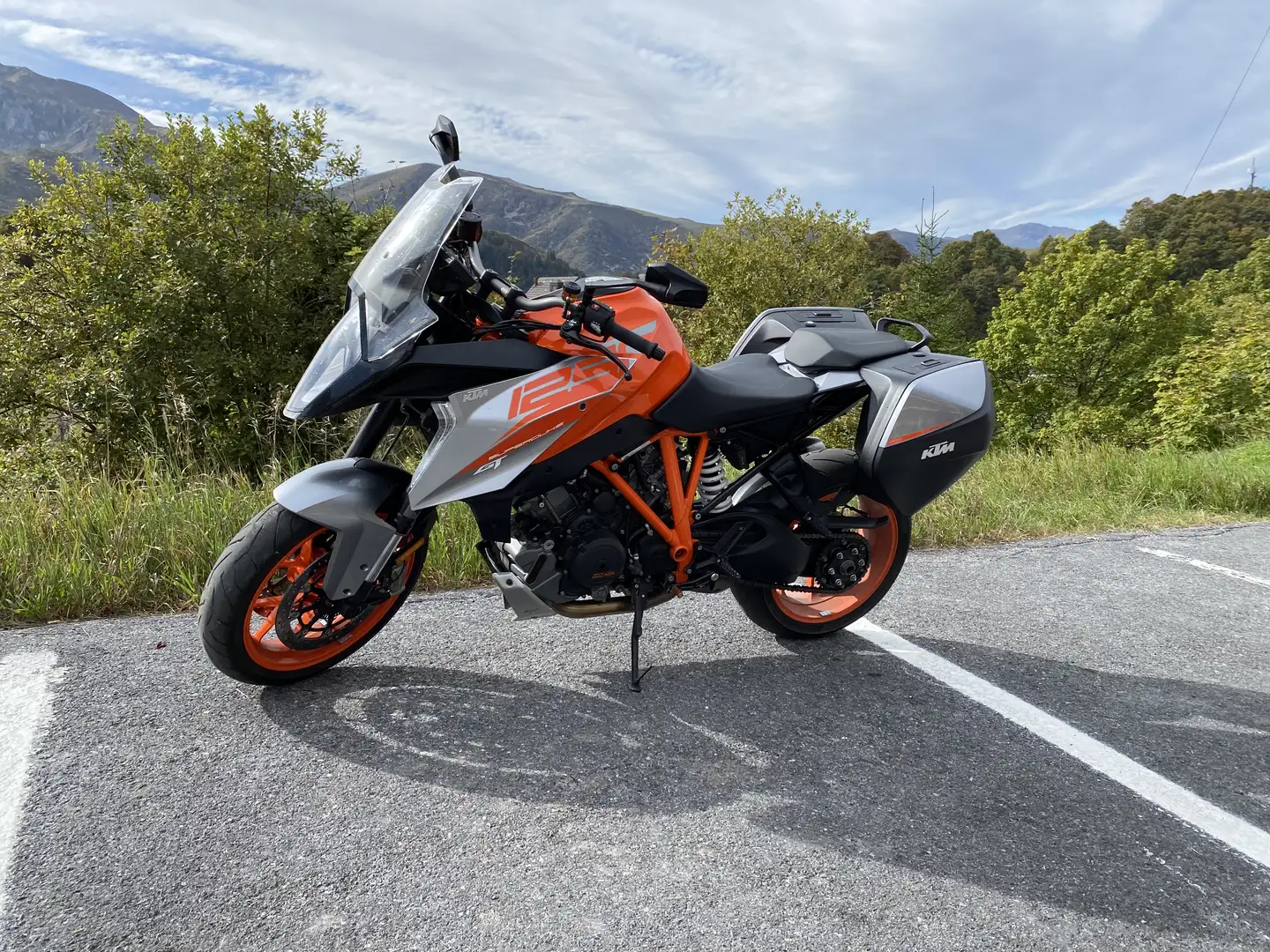 KTM 1290 Super Duke GT - 2