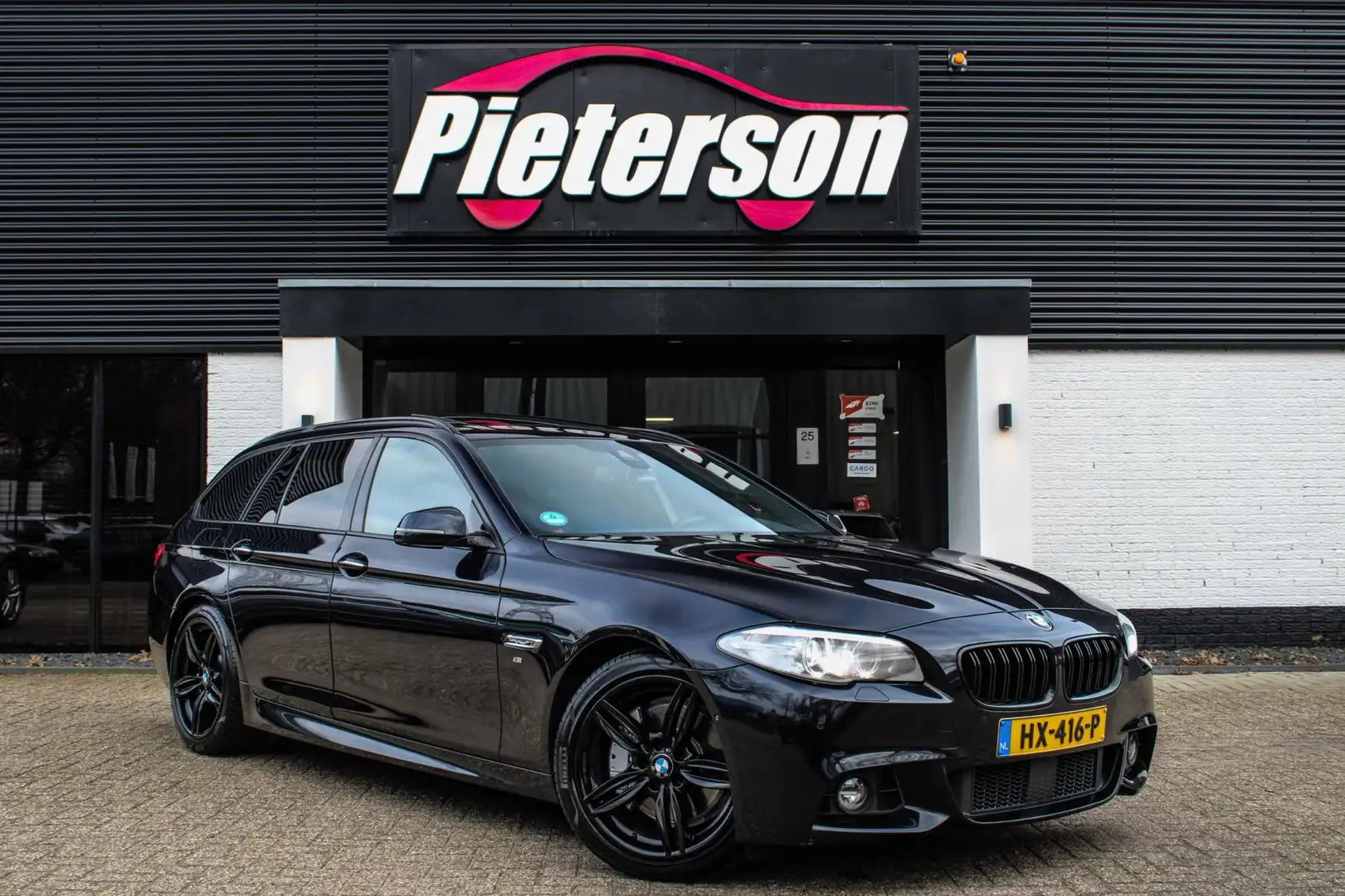 BMW 528 5-serie Touring 528i M-Pakket NAP PANO HUD 360 DEA Black - 1
