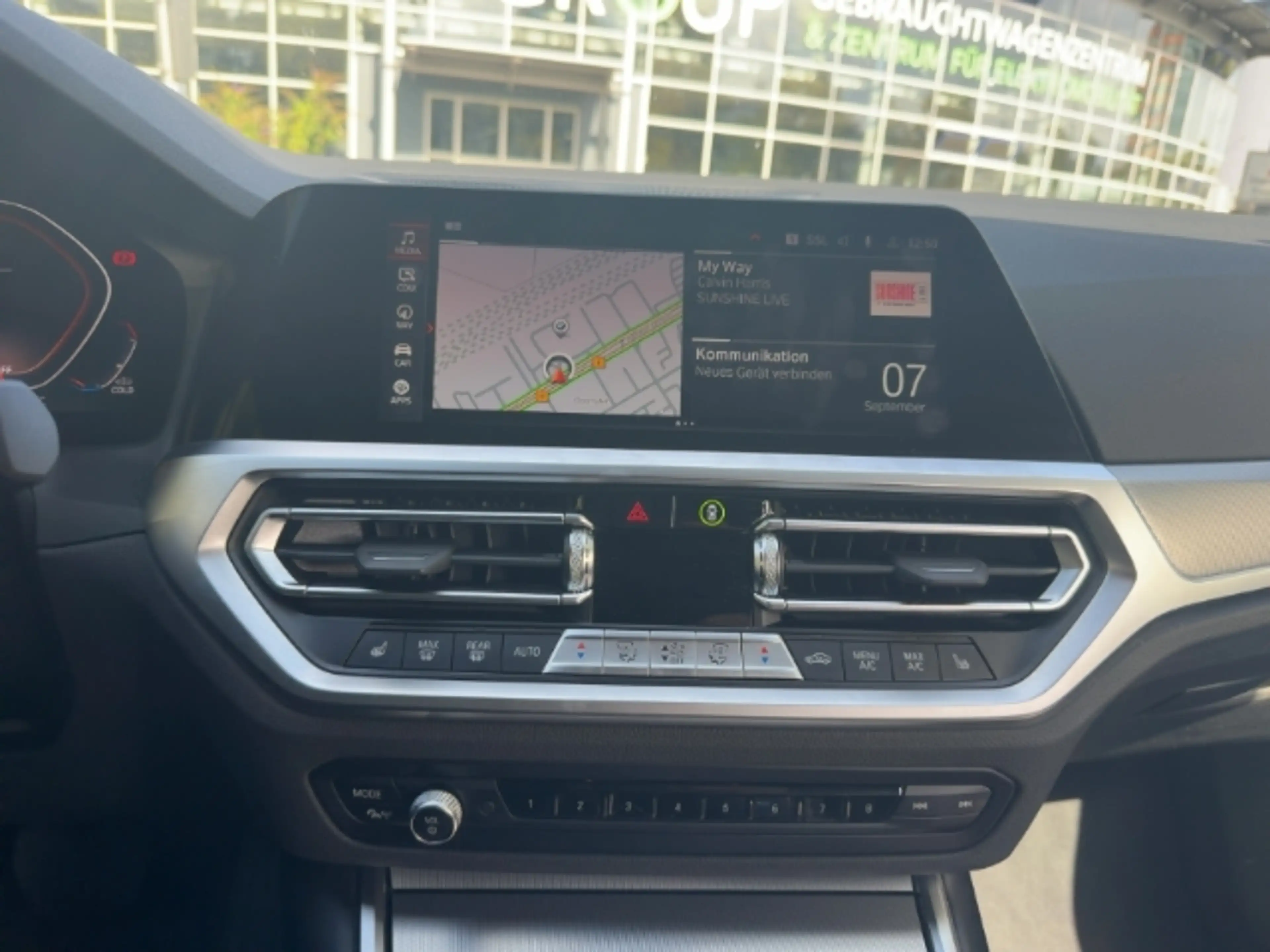 BMW 330 d Touring HUD StandHZG Navi Digitales Cockpit Soun — photo 10