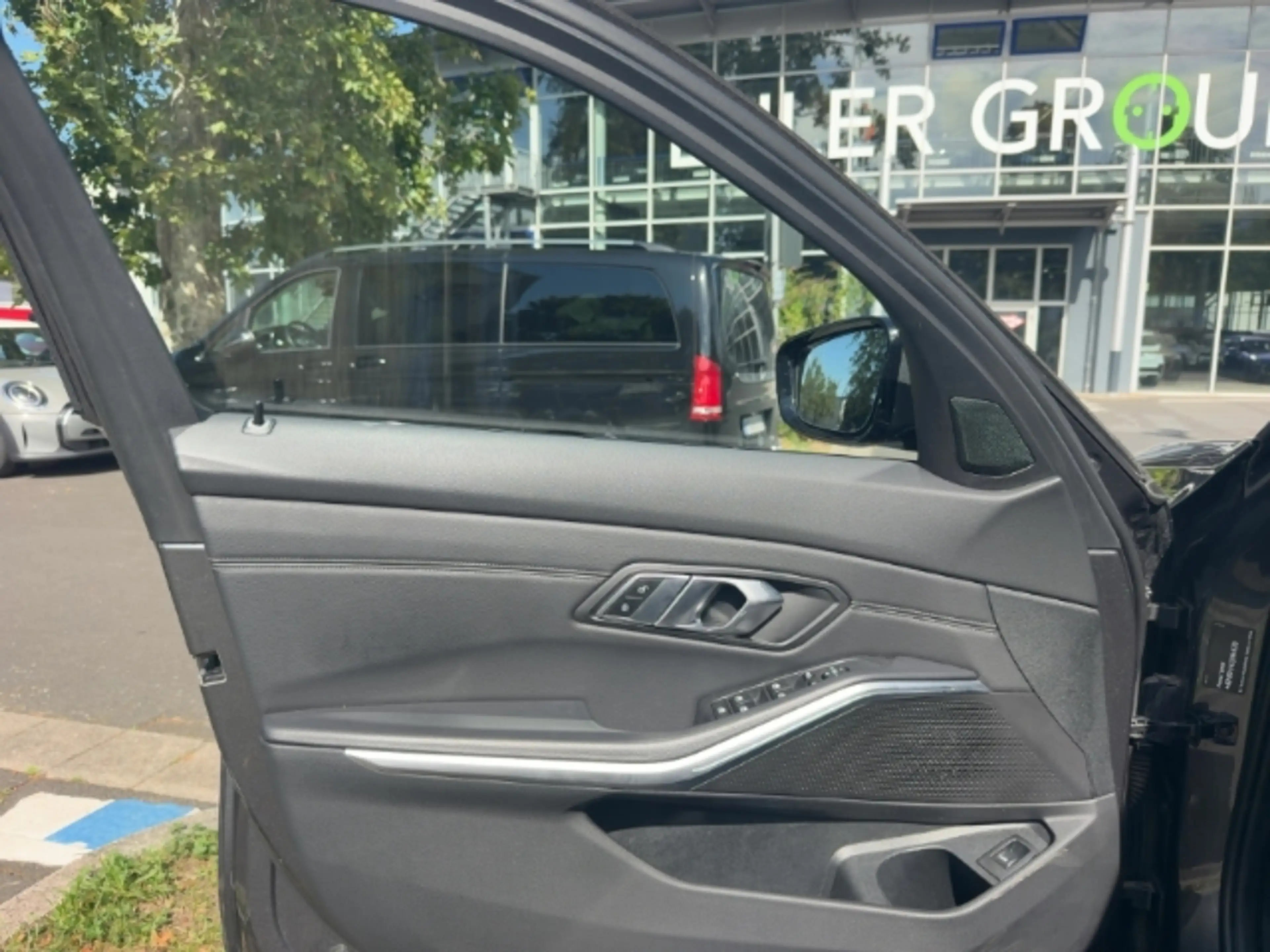 BMW 330 d Touring HUD StandHZG Navi Digitales Cockpit Soun — photo 12
