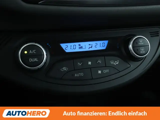 Toyota Yaris view 22