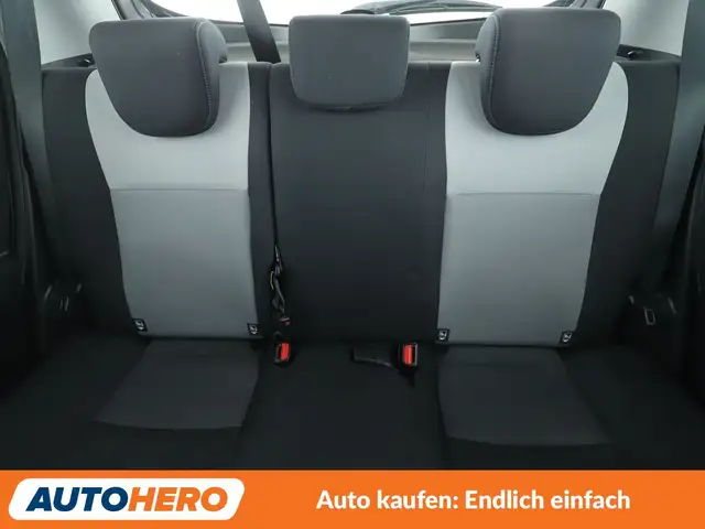 Toyota Yaris view 15