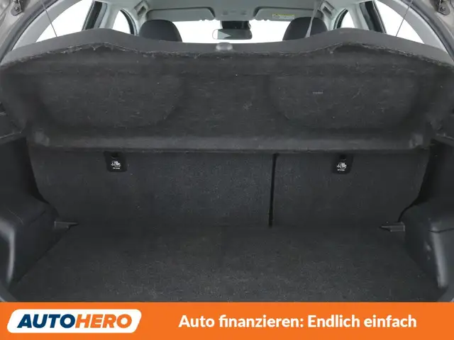 Toyota Yaris view 18