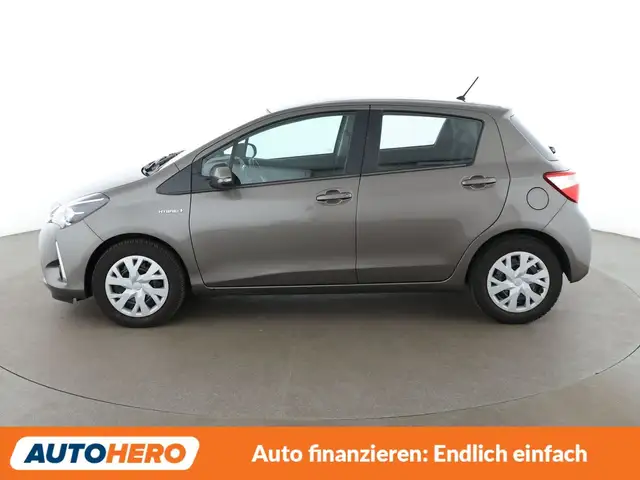 Toyota Yaris view 3