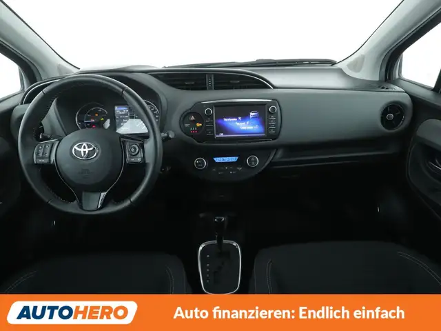 Toyota Yaris view 12