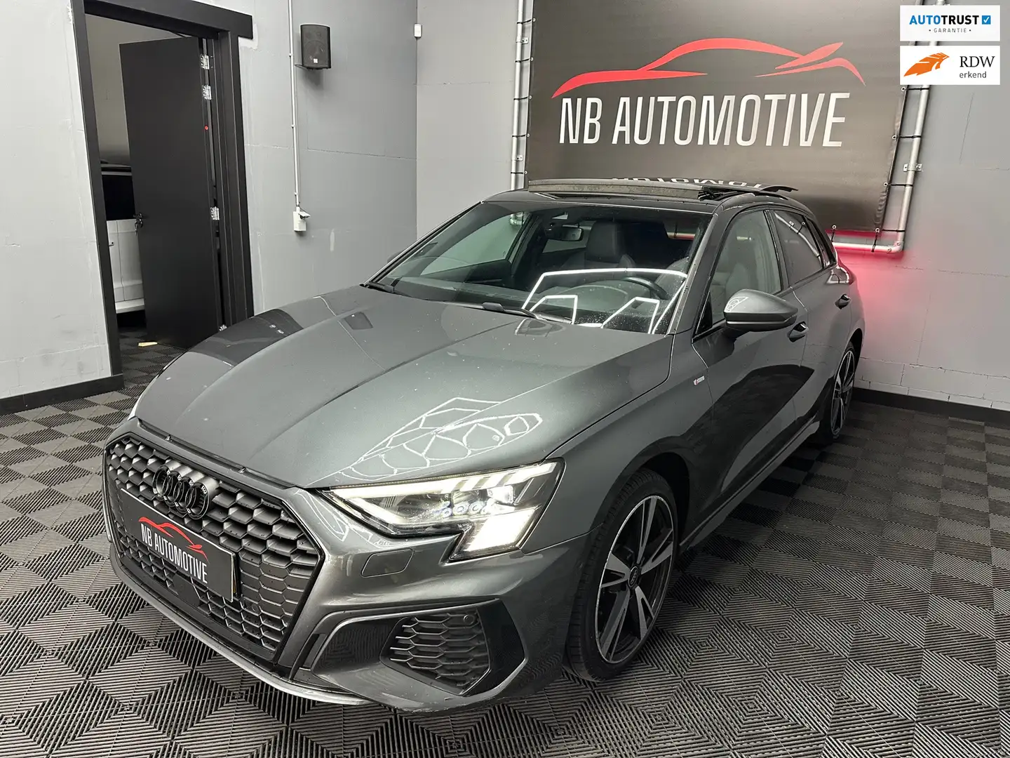 Audi A3 Sportback 35 TFSI S edition Gris - 1