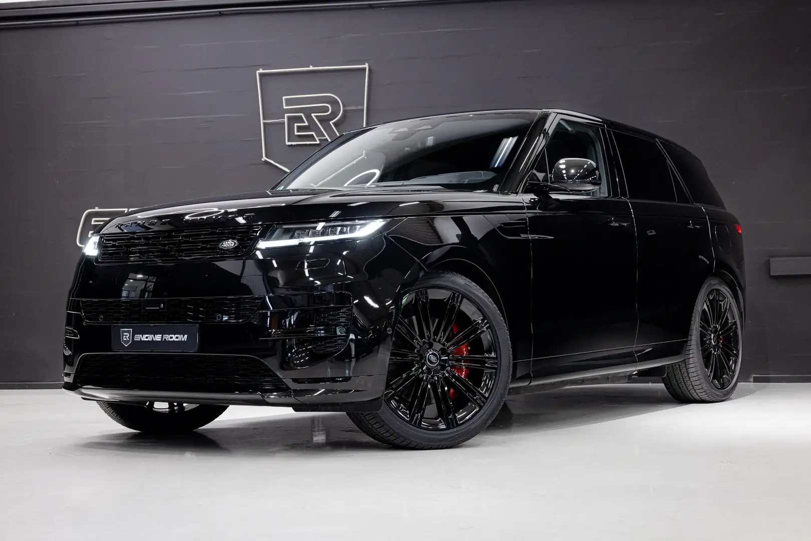Land Rover Range Rover Sport 3.0 P460e Dynamic HSE PHEV Чорний - 1