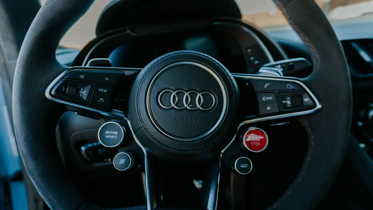 Audi R8 снимка Audi R8