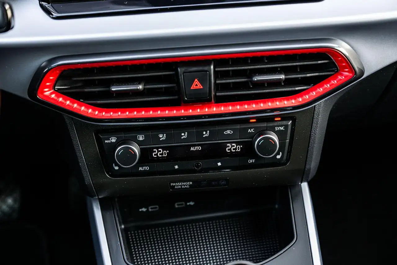 Volkswagen T-Cross 1.0 TSI Life Edition Automaat Parkeersensoren, миниатюра 28